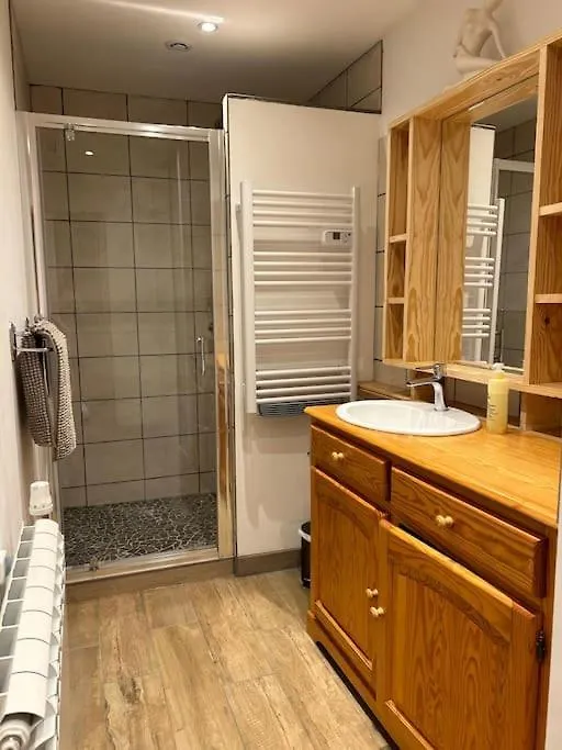 Apartment Oisans Vacances Gite Rose Quartz Allemont