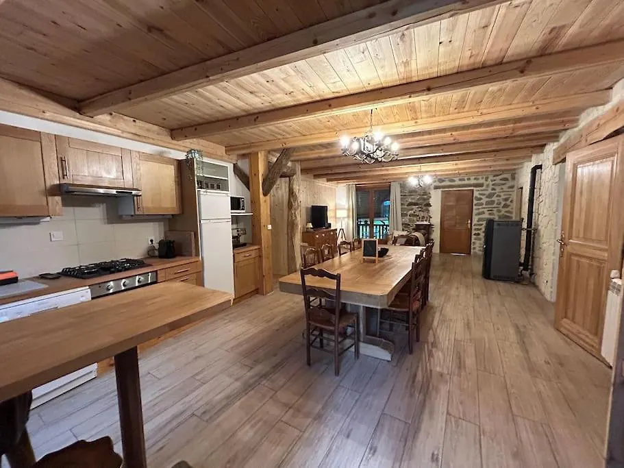 Apartment Oisans Vacances Gite Rose Quartz Allemont France