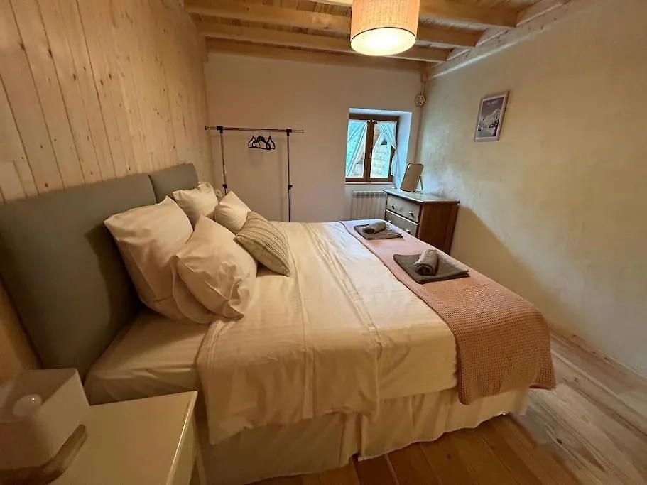 Oisans Vacances Gite Rose Quartz Allemont