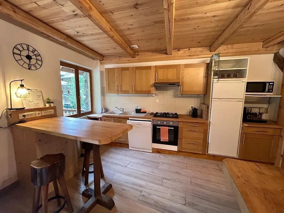 Oisans Vacances Gite Rose Quartz Allemont
