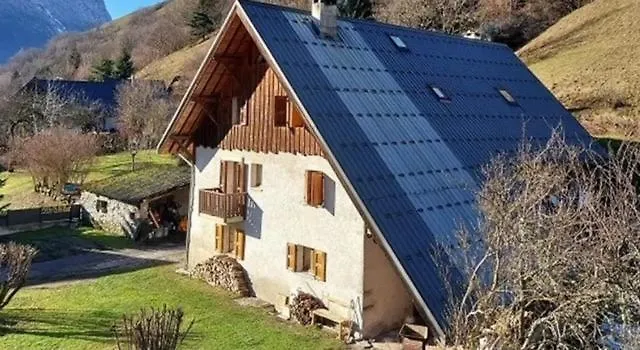 Apartment Oisans Vacances Gite Rose Quartz Allemont